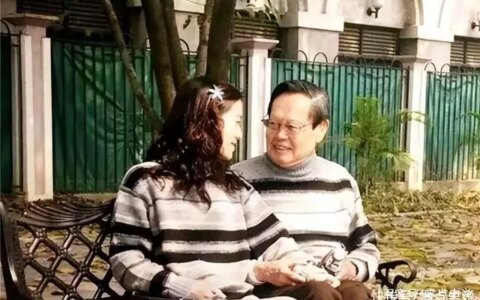 你只知杨振宁82岁娶妻，却不知他3个子女，皆人中龙凤，业内翘楚挖呀挖黄老师已39岁，真容被嘲像嫩牛五方，榜一大哥“连夜逃跑”（杨振宁跟老婆）