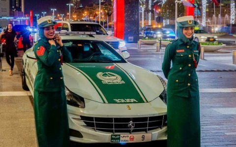 迪拜那么发达，为何至今不独立呢？(迪拜为什么不独立)