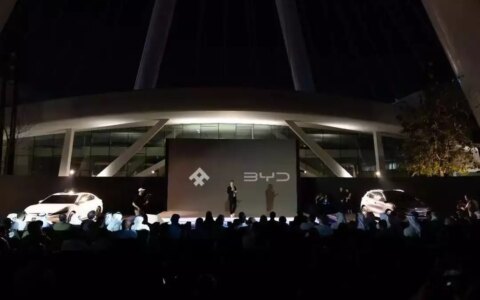 迪拜偏爱中国电动车：红旗加入豪车车队，有人求购仰望U8