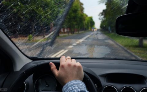 驾驶员必须知道的电话号码，关键时候很有用，不知道的赶紧收藏(机动车驾驶人联系电话等信息发生变化)