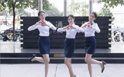 自贡移动与漳州邮政的客服小姐姐，是清纯与御姐间的PK(中国移动和邮政的关系)