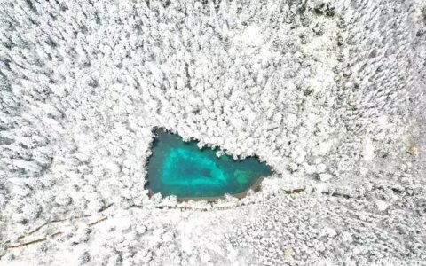 中国九寨沟第十八届国际冰瀑旅游节正式拉开帷幕（九寨沟下冰雹了吗现在）