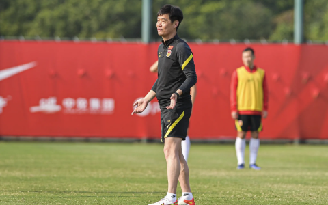 李霄鹏下课悬念揭晓！CCTV专访正式回应，亚洲杯给陈戌源提要求（李霄鹏说话）