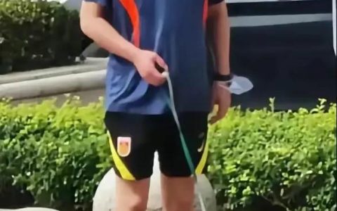 李霄鹏下课只是时间问题（李霄鹏说话）