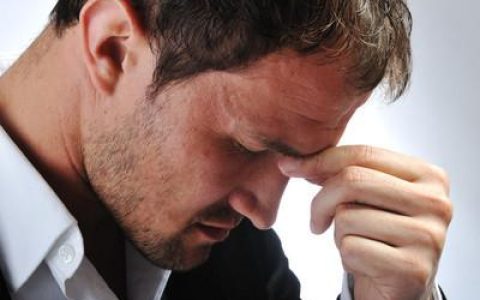 焦虑症的症状和治疗方法(焦虑症的表现和症状百度百科)