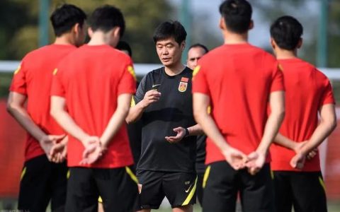 李霄鹏下课已不可避免，至今未获得合同，还有一点也能证实（李霄鹏霸气入场）