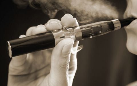 世界无烟日：电子烟是传统香烟的安全替代品吗？