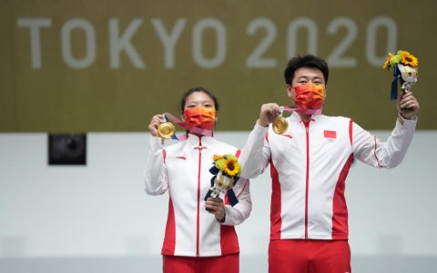 夺金“二人转” 提气看女篮 天气疫情有点烦