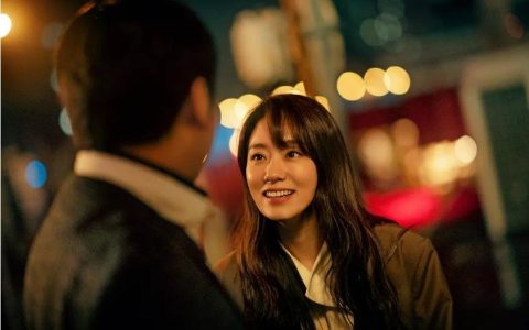 雷佳音张小斐主演《交换人生》：为寒冬里的观众带来温暖