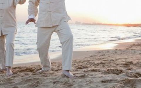 老人打太极运动对身体有什么好处和注意的事项