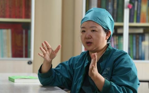 跟拍麻醉医生的一天：无影灯下的“魔术师”，掌控患者醒与睡-麻醉和影像哪个工资高些