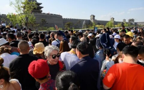 “火爆”的五一假期 呼唤“旅游节黄金周”-2023五一旅游市场