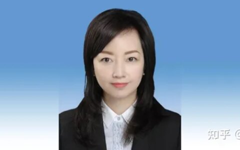 美女副区长仕途为何这么顺，18年换了14个岗位（女副区长被打死）