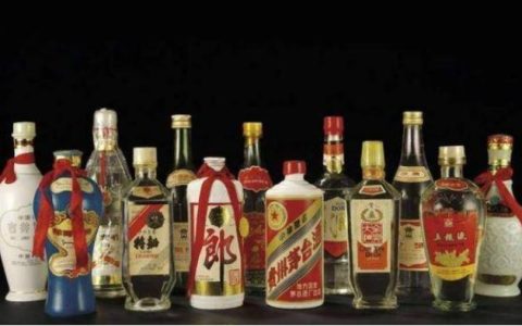 买白酒，不是越贵越好，行家：学会4个诀窍，再便宜也是纯粮好酒-如何买白酒便宜点