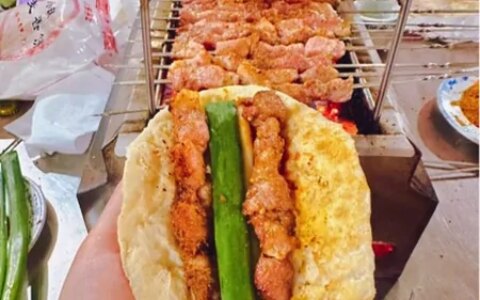 一顿烧烤带火一座城，淄博如何在互联网上迅速出圈？（潍坊好吃的淄博烧烤）