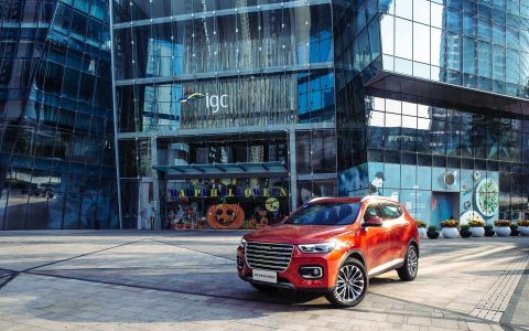 第一次买车，是选国产车还是合资车？（第一台车是买轿车还是suv）