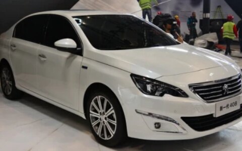 五菱荣光VS讴歌CDXVS标致408：国产车大比拼（五菱荣光与荣光s）