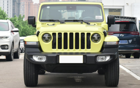 真正进口越野车，百公里2.4个油！能省好几万，解析牧马人新能源（牧马越野车价格多少一辆）