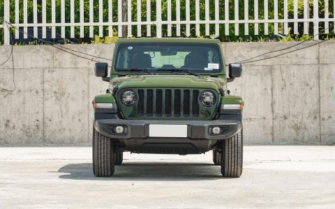 22款牧马人高地丛林限量版：2.0T+266马力全进口吉普，上路超50万（jeep牧马人丛林版）