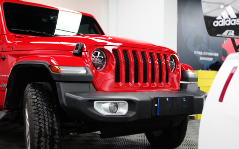 这难道是玩车的最高境界吗？贴了隐形车衣的Jeep牧马人却不去越野（牧马人车贴案例）