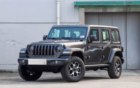 牧马人才是“越野王”，高1.84米，差速锁+四驱，关键整车纯进口（牧马人汽车越野车）