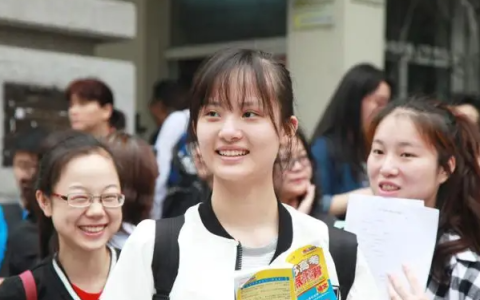 老师不给学生报名高考：反正单招都没录上，也没必要参加高考（老师不让我报名怎么办）