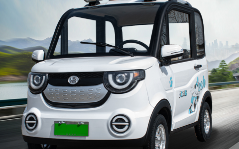 适合老年人的3款电动四轮车，有空调，能接娃，起步价不到5000元（老年电动4轮车哪个品牌好点）