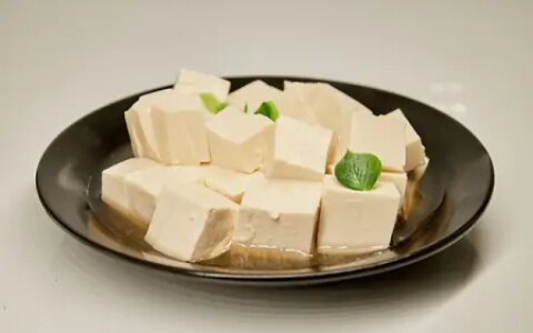 血脂高不能吃豆腐？科学降脂，临床医生给了3个建议，值得学习-血脂高吃豆腐吗