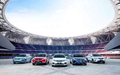 吉利又有4款新车上市，年轻人买最多的那款才6.98万元起-吉利新出来的一款轿车