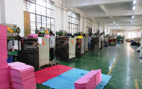 一家人就能干的小加工厂，这几种都能年入几十万！-家庭手工活代加工项目