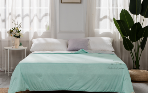 人造棉到底是什么“棉”？与纯棉有何不同？（人造棉又叫什么名字）