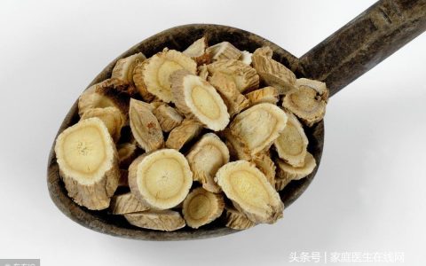 长期用黄芪泡水的人，已经尝到这4个甜头，现在分享给你（用黄芪泡水喝,不仅能抗衰老）