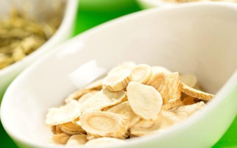 黄芪的功效与作用及禁忌！（收藏）（黄芪的功效与作用及食用禁忌症）