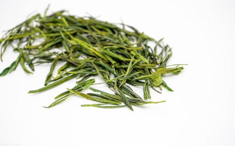 安吉白茶和六大茶类里的白茶，到底有什么不同？-安吉白茶名为白茶实际是什么茶呢?