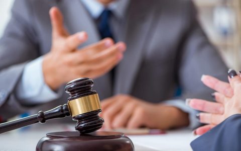 刑事案件到底什么时候请律师更好？-刑事案件什么时候请律师最好