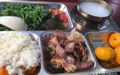 医生食堂有“多爽？”5块钱管饱，水果随便拿，菜品7天不重样（医院食堂病人吃饭要钱吗）