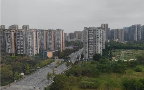 四川护士晒医院食堂饭走红，素菜4元荤菜8元：一个月胖4斤也乐意（医院食堂吃饭要钱吗）