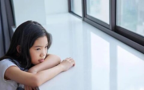 青少年患上双相情感障碍该怎么办？-青少年双相情感障碍家长如何与孩子沟通