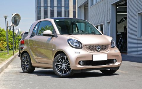 城市小精灵真的是操控噩梦还是过度黑化？停车方便真香！-代步小精灵电动车