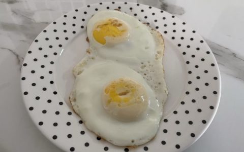 只吃鸡蛋到底能不能减肥？（只吃鸡蛋能减脂吗）