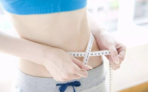 吃鸡蛋1个月瘦掉25斤？这种疯狂减肥法，是谣言还是事实？（吃鸡蛋一个月会瘦吗）