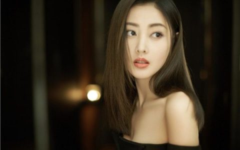 张天爱：我减肥有个办法，只吃白煮鸡蛋加黄瓜，一星期瘦10到15斤（张天爱只吃鸡蛋和黄瓜）