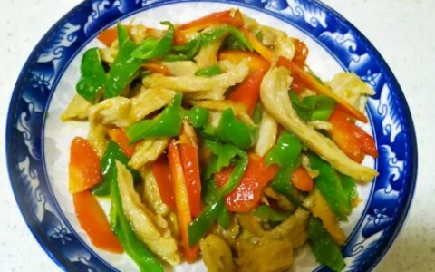 吃鸡蛋不如吃它，蛋白质比鸡蛋高，热量低味道好，男女老少都爱吃（鸡蛋蛋白质含量高的食物排名表图片）