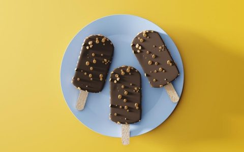 钟薛高都降价了，这个夏天可以实现雪糕自由了吧？（钟薛高雪糕66元一支）