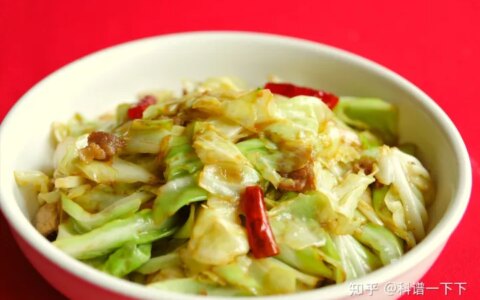 炒包菜切忌直接下锅，难怪不好吃，大厨教你几招，脆嫩入味又好吃-炒包菜的秘诀有哪些