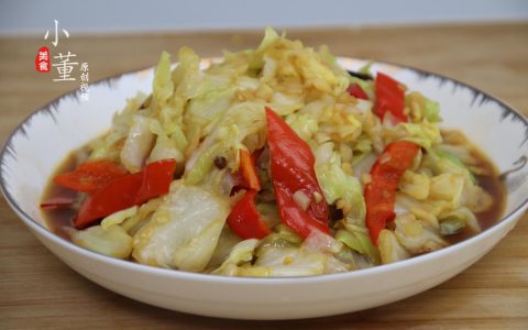 1颗包菜，简单易炒，酸辣开胃又下饭，老婆隔三差五就要吃-包菜怎么炒更好吃视频