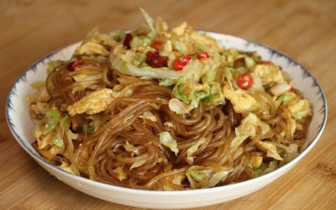 炒包菜时，很多人忽略了这一步，难怪出锅不香不脆不入味-请问炒包菜怎么炒