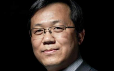 号称娱乐圈第一狗仔的卓伟，为什么揭那么多人的底还没人制裁他？（中国第一卓伟:中国第一狗仔）