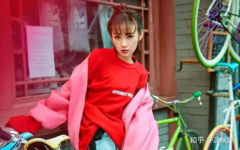 同样是用父母的姓取名字的3位女星，今也同样不温不火，令人惋惜（用父母姓做名字好吗）