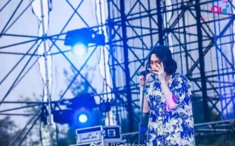 这个差点成为音乐老师的00后，被称为新世代中最浪漫的rapper（00后最强的音乐人排名）